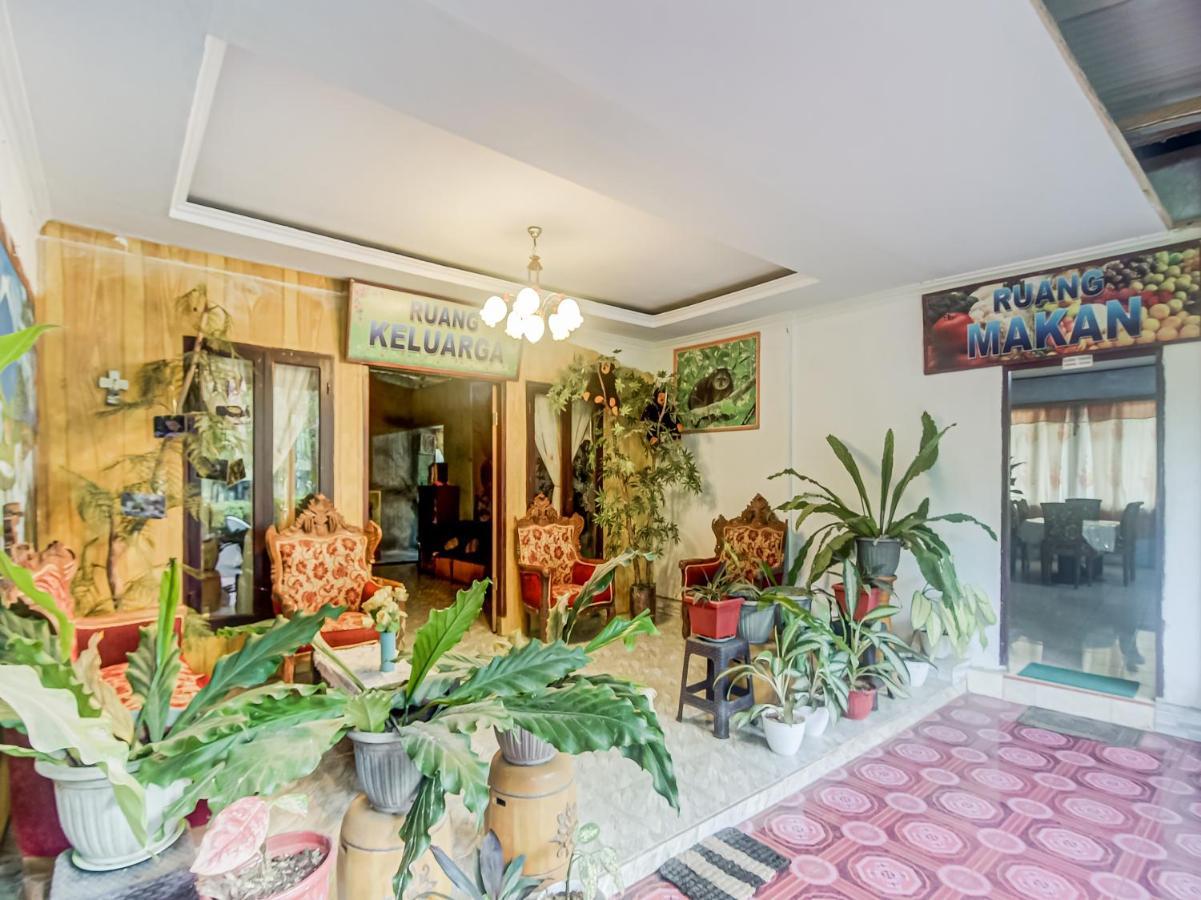 Oyo 90988 Tangkoko Jungle Homestay Rinondoran Exterior foto